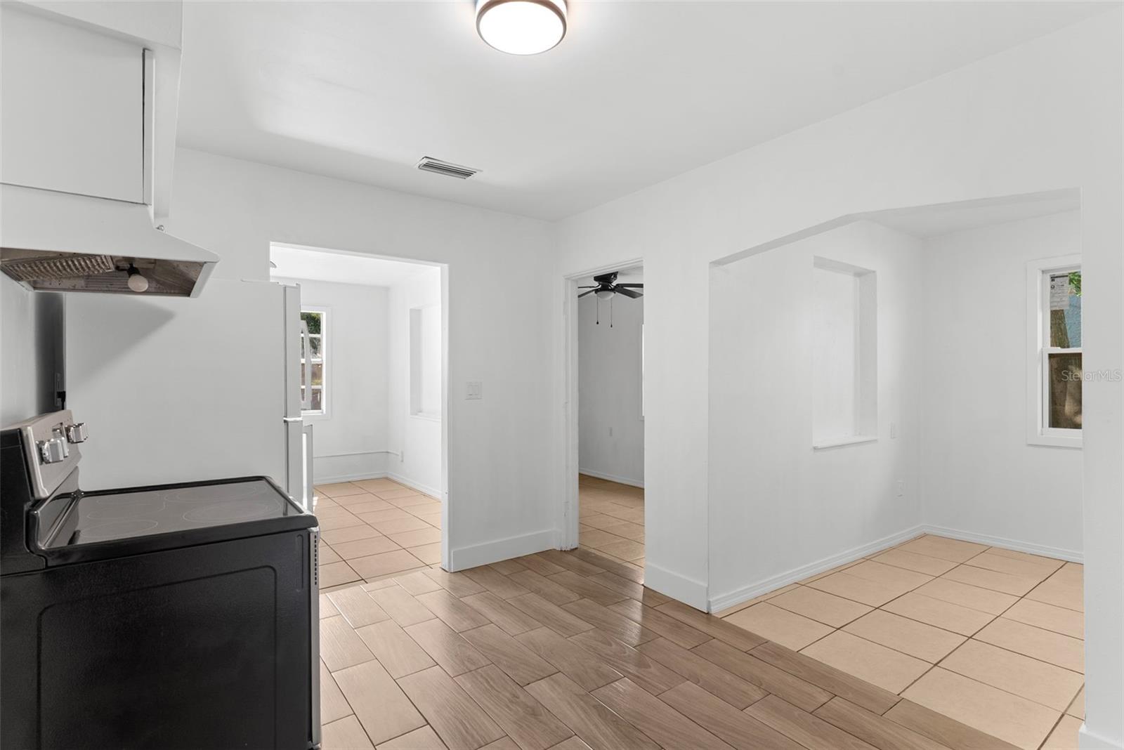 Image 6 of 24 For 5035 4th Avenue S