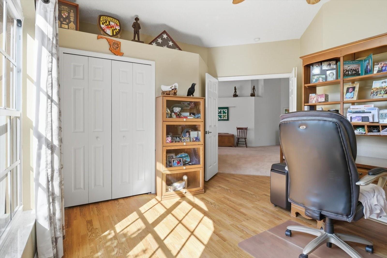 Image 11 of 48 For 63 Youngtree Point