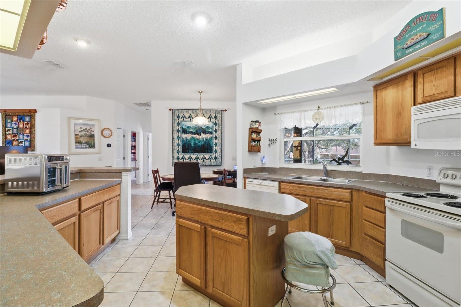 Image 12 of 48 For 63 Youngtree Point