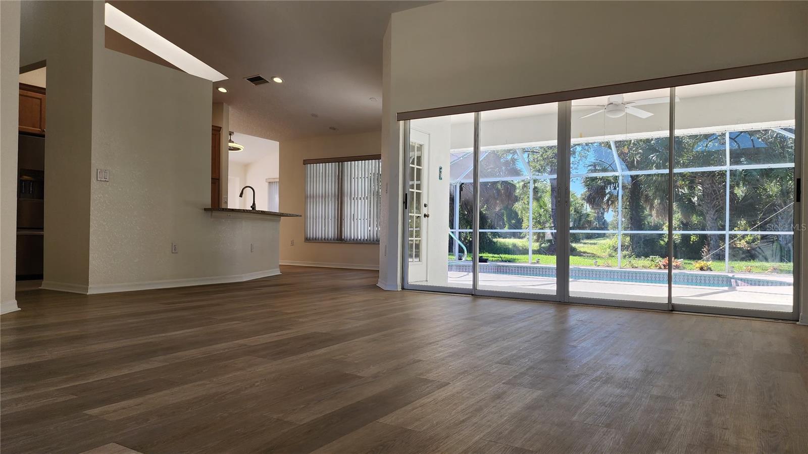 Image 12 of 27 For 692 Rotonda Circle