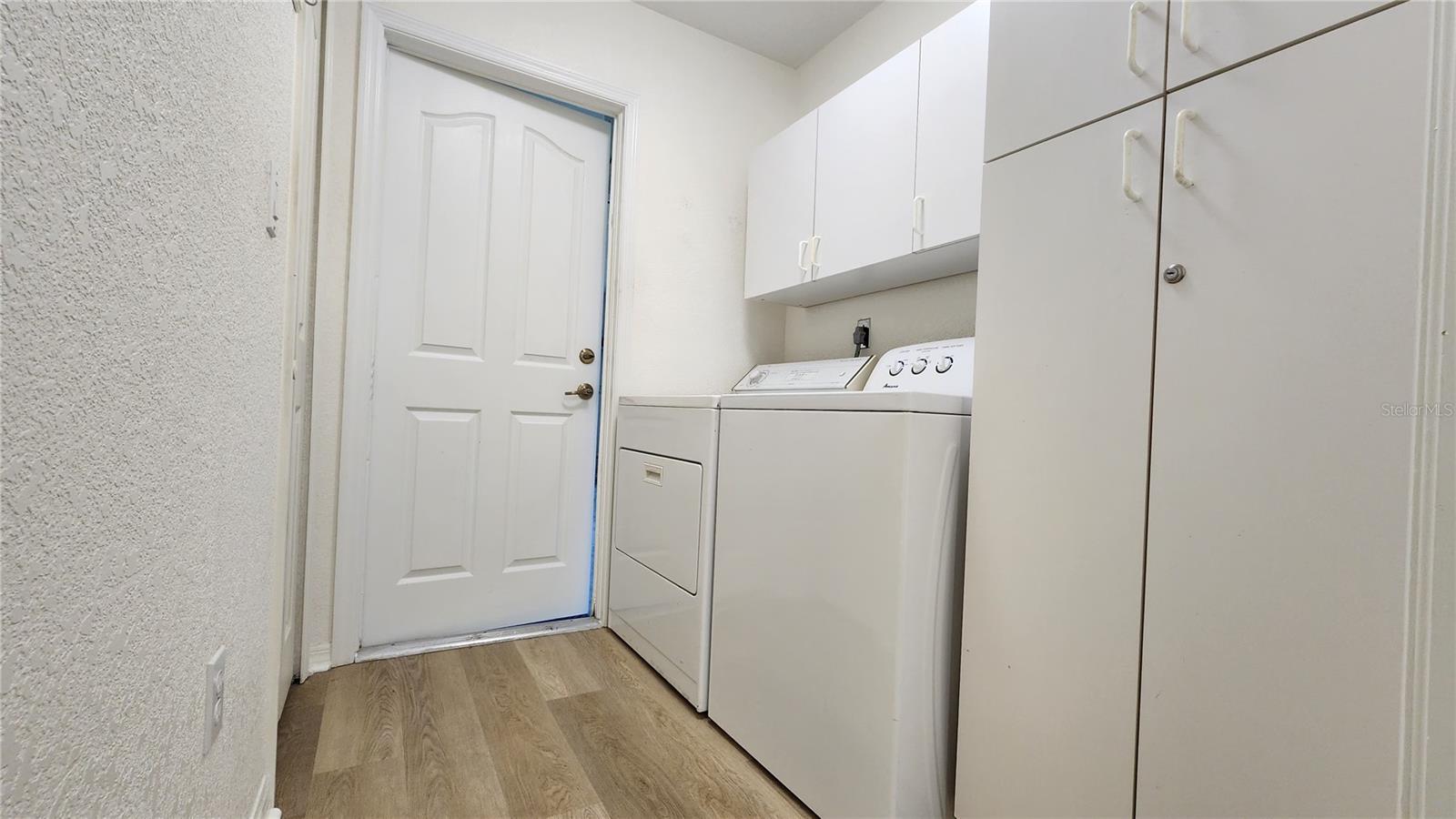 Image 22 of 27 For 692 Rotonda Circle