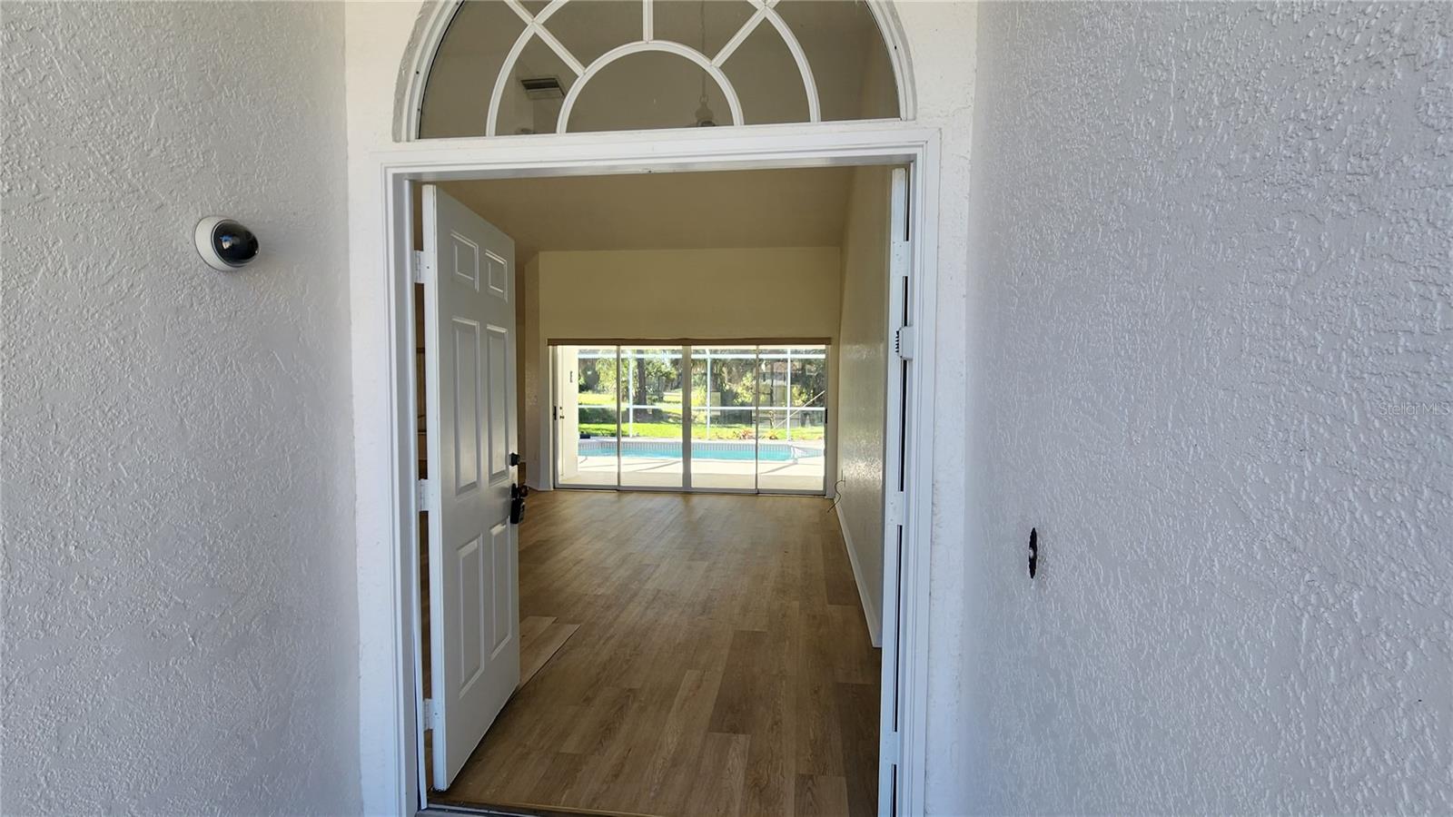 Image 6 of 27 For 692 Rotonda Circle