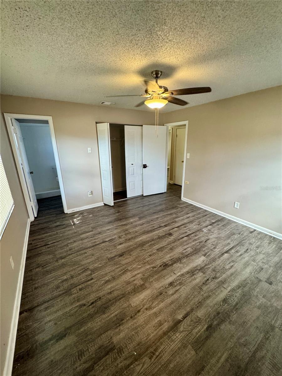 Image 13 of 20 For 8622 Woodridge Road