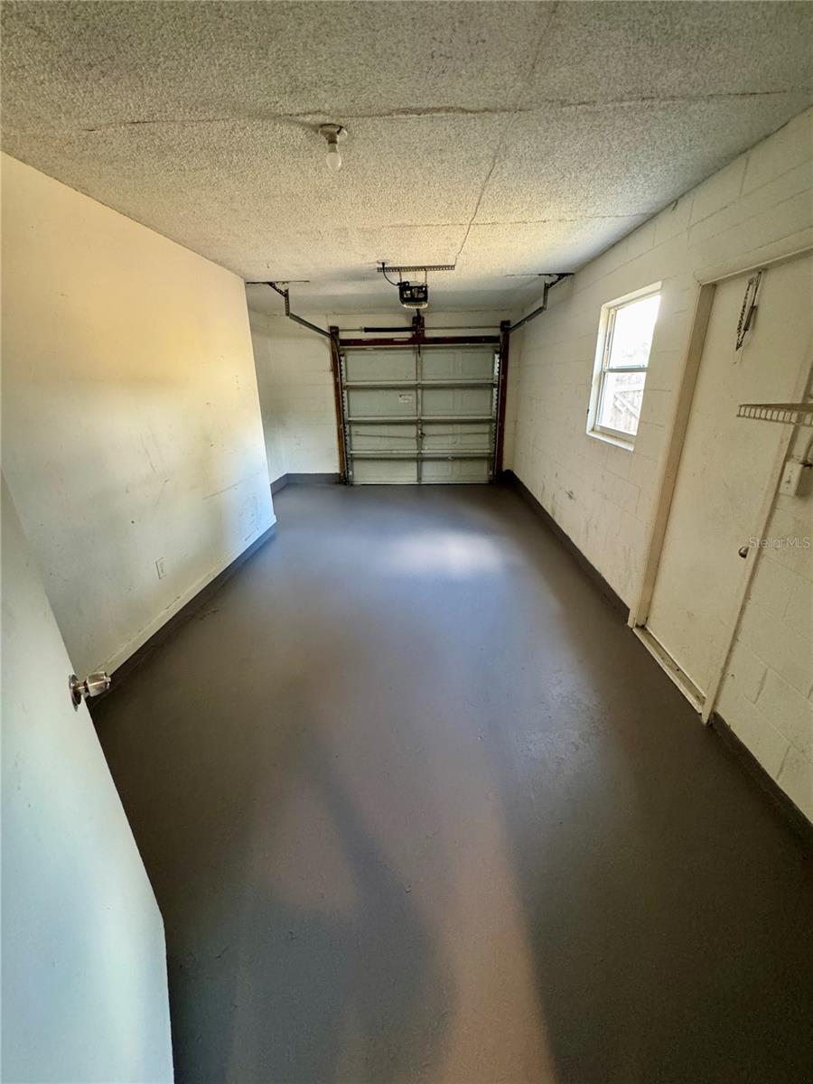 Image 17 of 20 For 8622 Woodridge Road