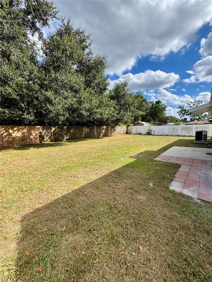 Image 18 of 20 For 8622 Woodridge Road