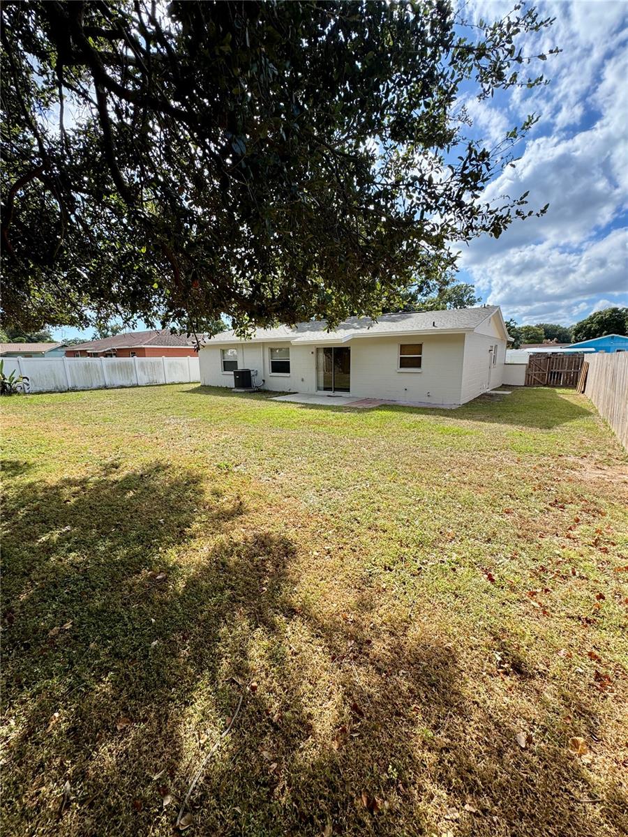 Image 20 of 20 For 8622 Woodridge Road