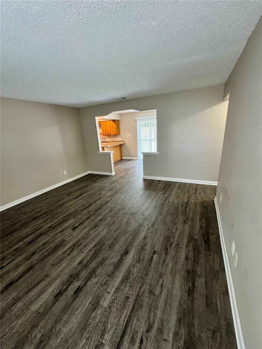 Image 3 of 20 For 8622 Woodridge Road