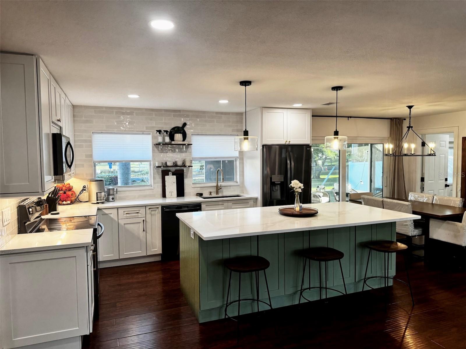 Image 5 of 27 For 11600 75th Avenue