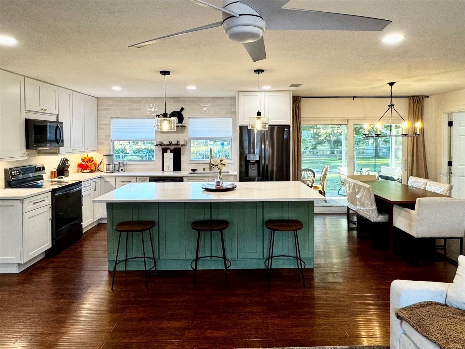 Image 8 of 27 For 11600 75th Avenue