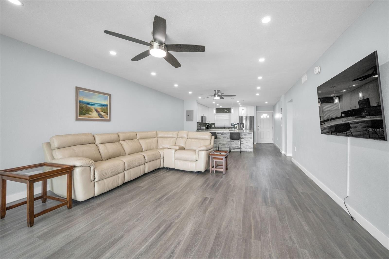 Image 11 of 81 For 300 64th Avenue 318