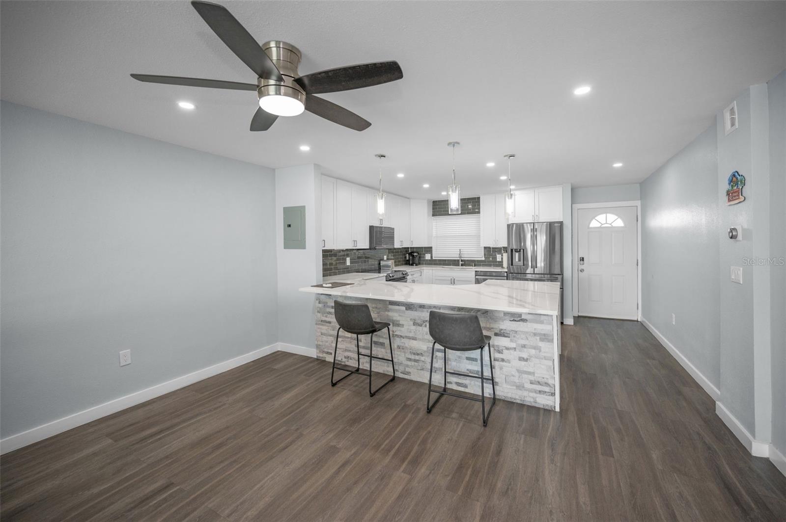 Image 17 of 81 For 300 64th Avenue 318