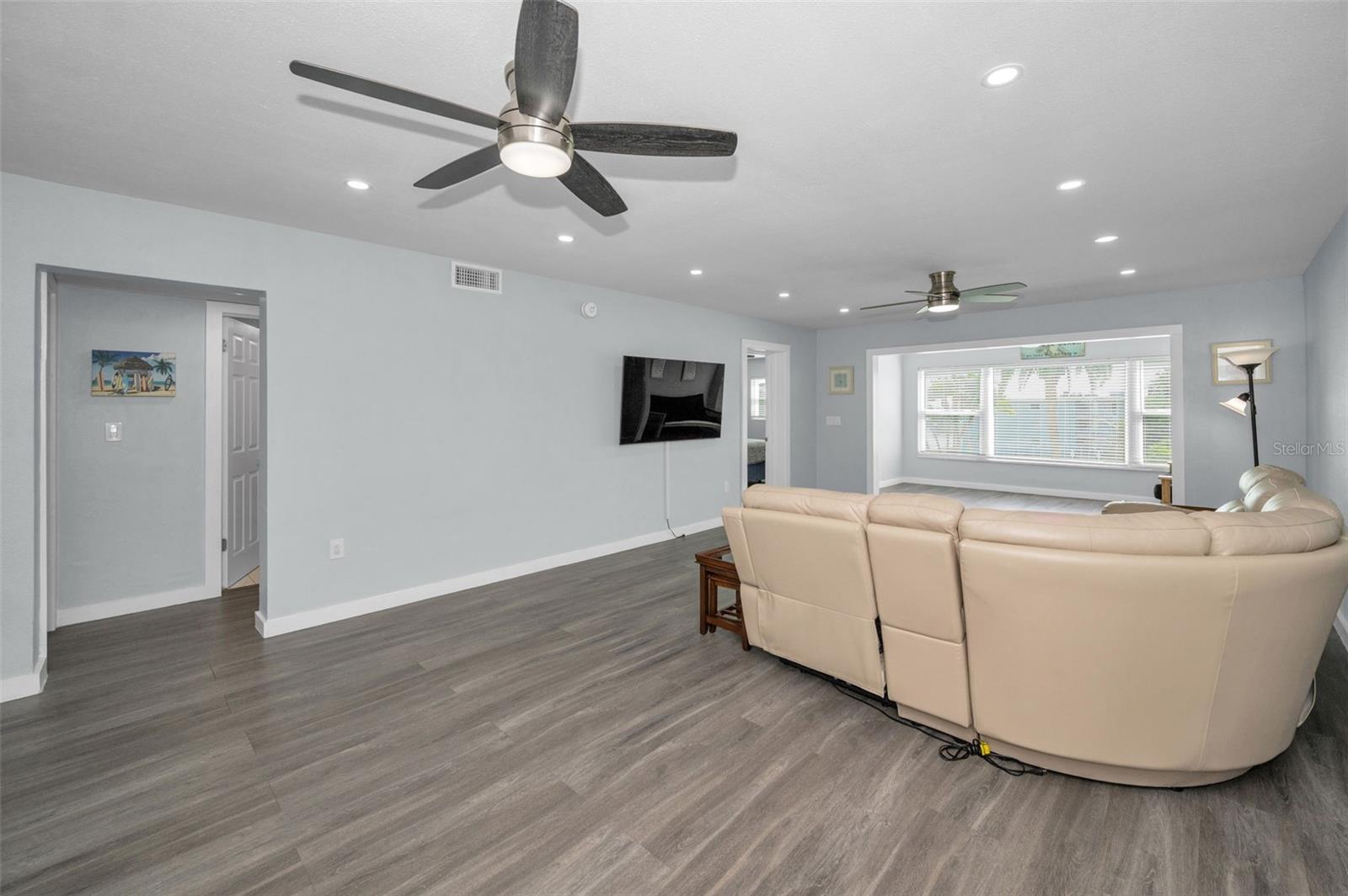 Image 19 of 81 For 300 64th Avenue 318