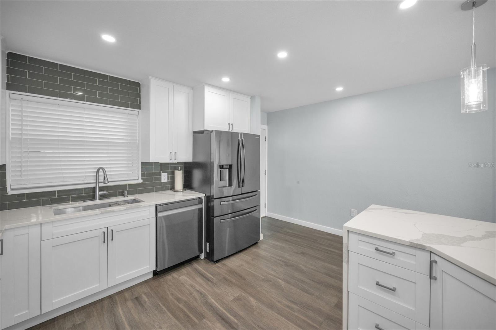 Image 24 of 81 For 300 64th Avenue 318