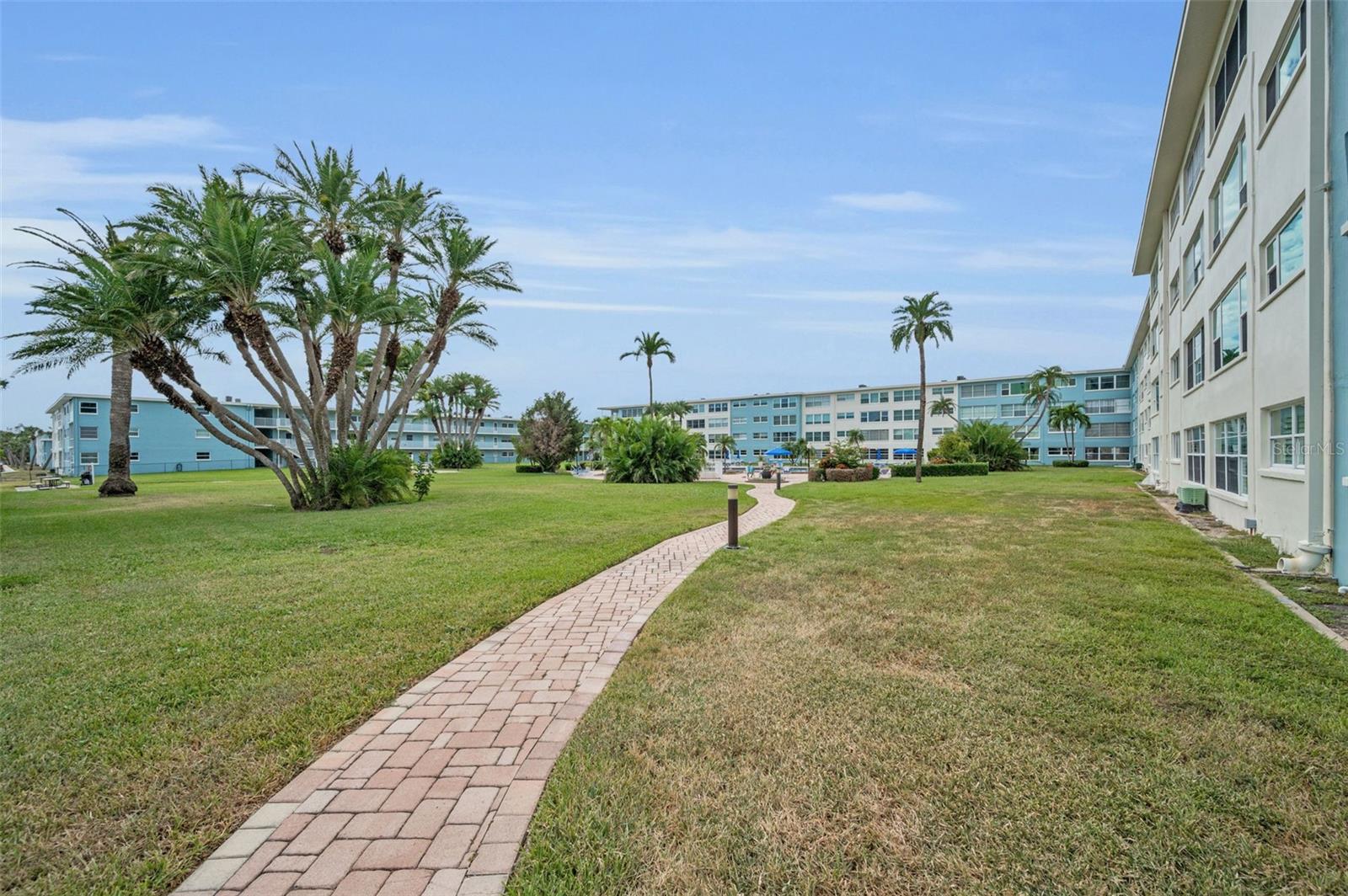 Image 43 of 81 For 300 64th Avenue 318