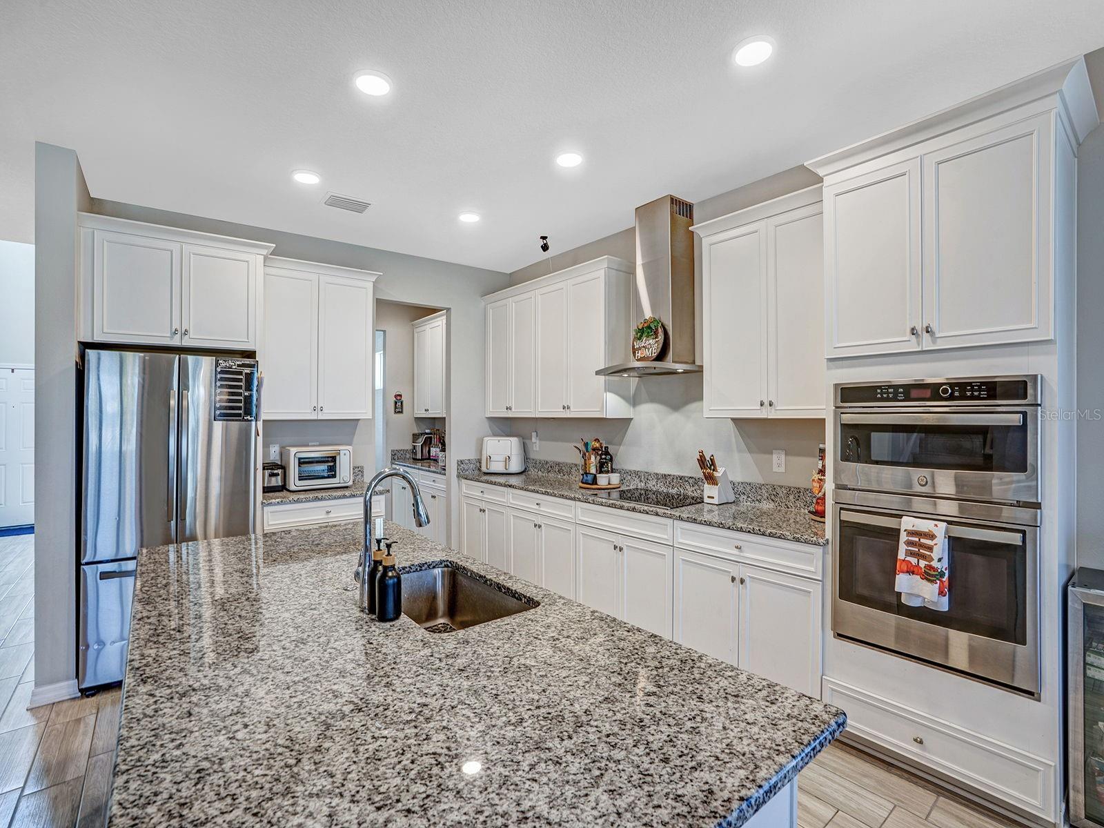 Image 12 of 58 For 12163 Nouveau Avenue