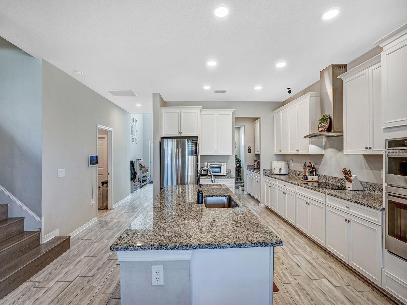 Image 14 of 58 For 12163 Nouveau Avenue