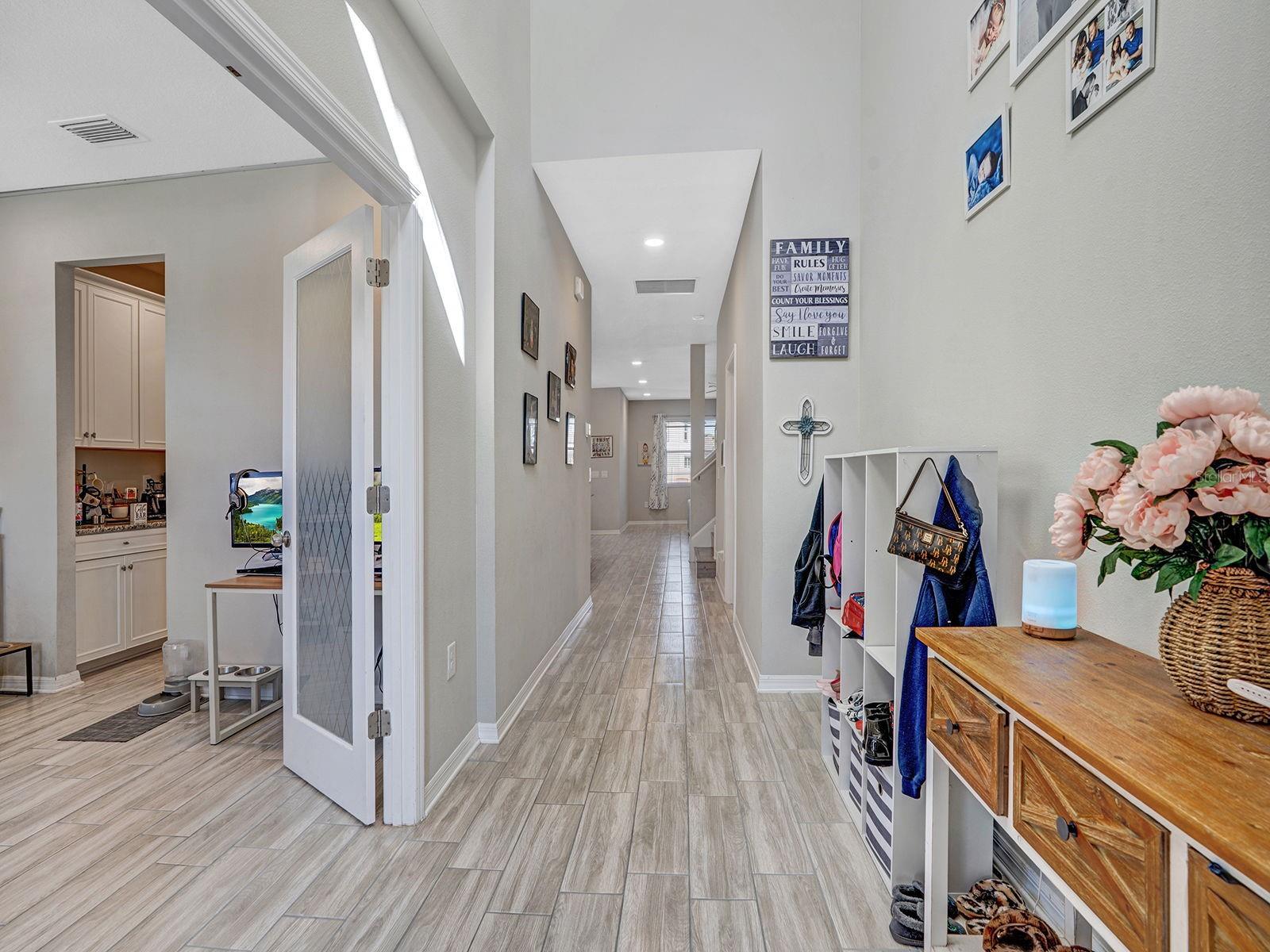 Image 5 of 58 For 12163 Nouveau Avenue