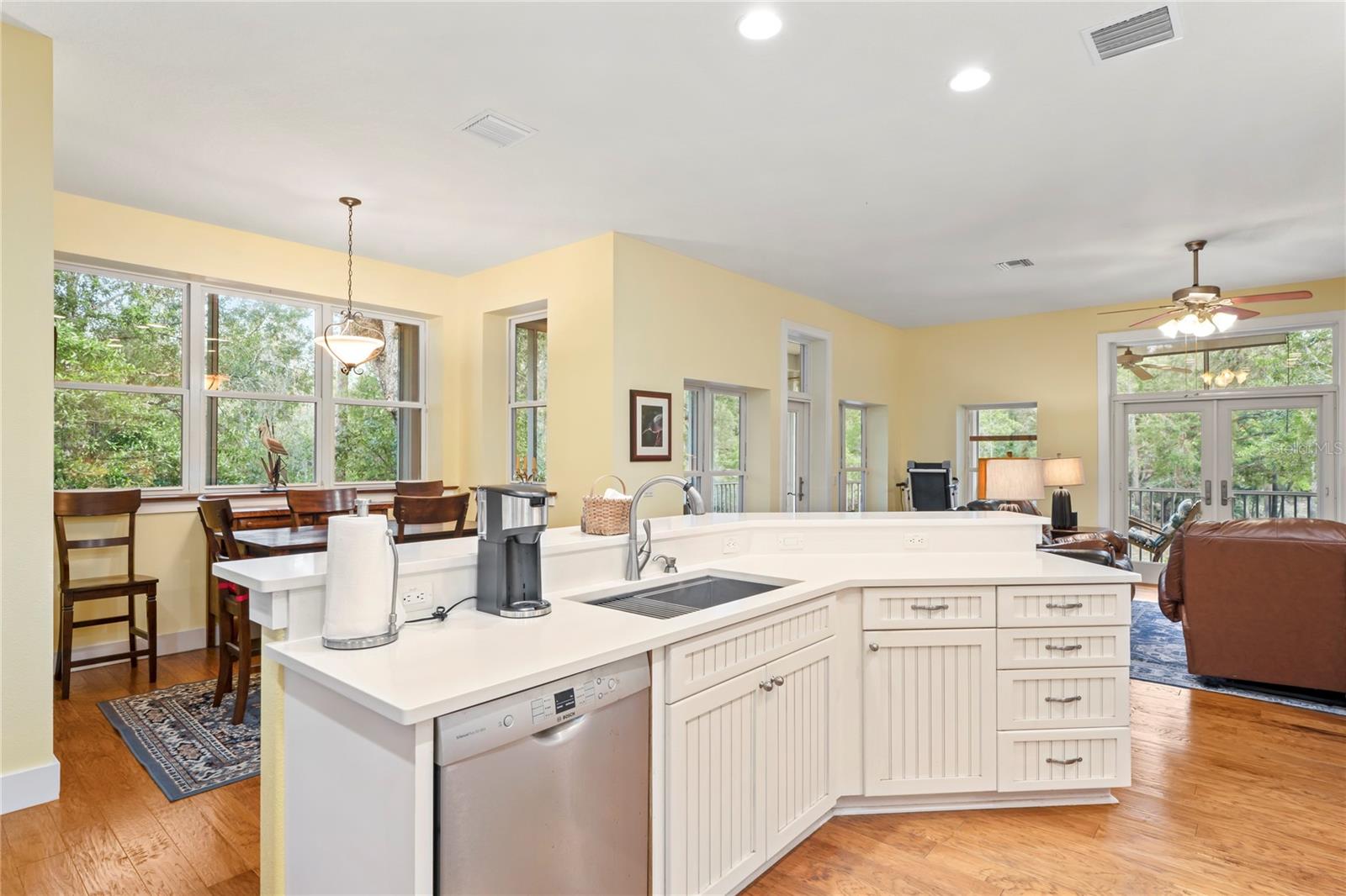 Image 17 of 72 For 3431 Riderwood Dr