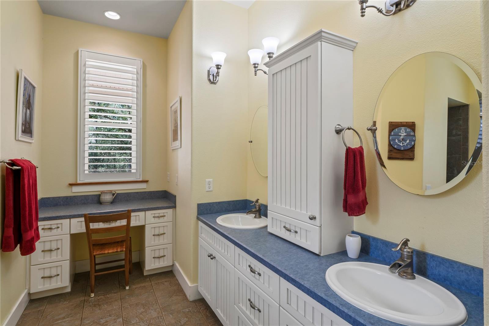 Image 27 of 72 For 3431 Riderwood Dr