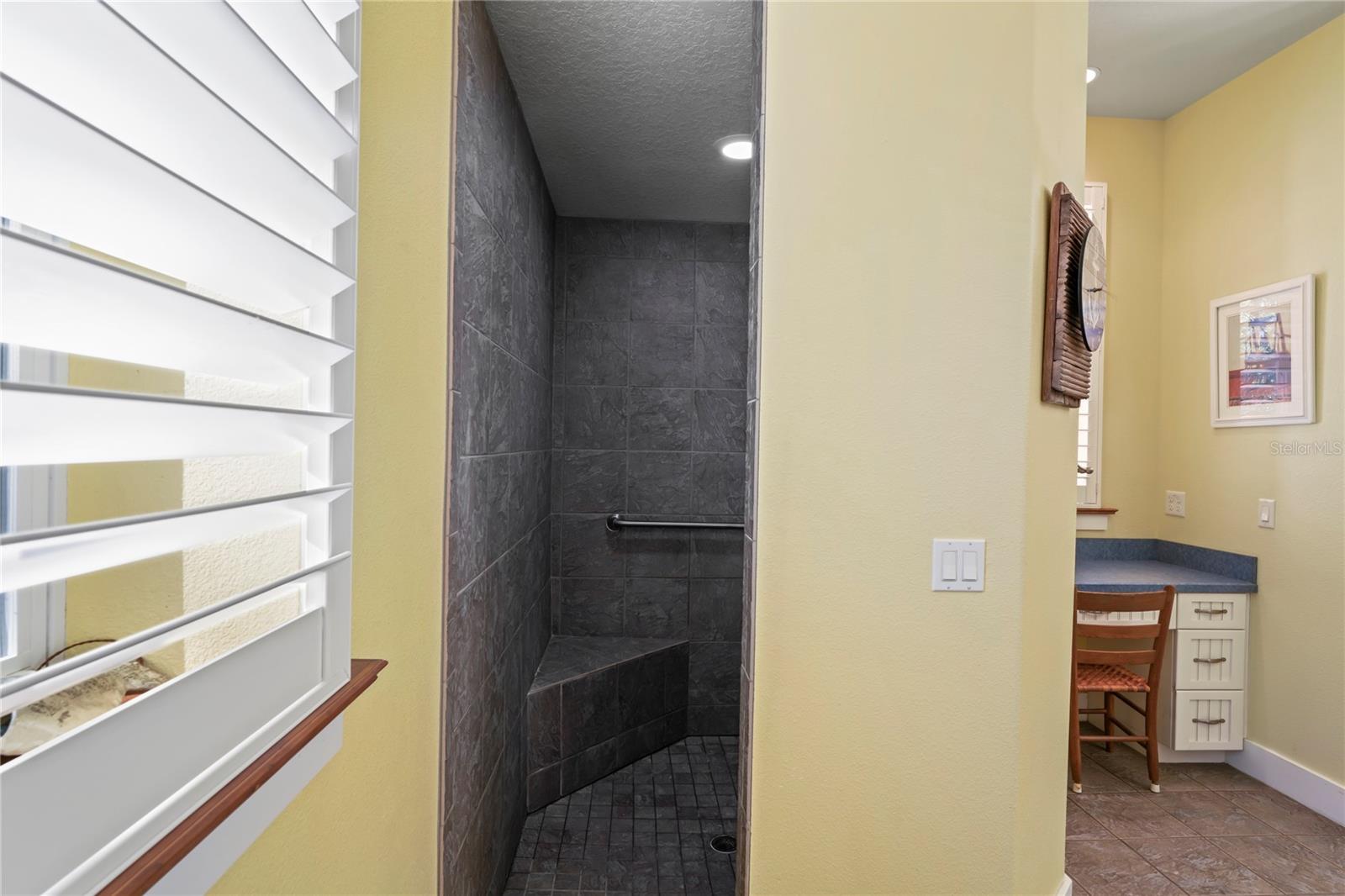 Image 28 of 72 For 3431 Riderwood Dr