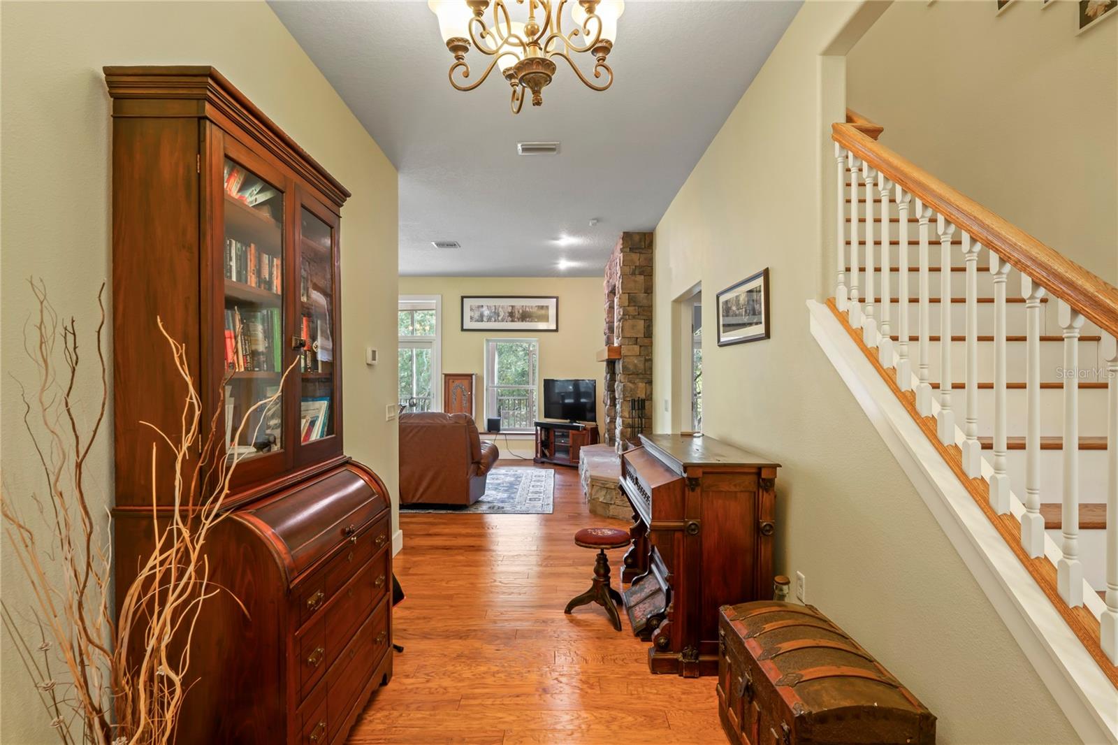 Image 7 of 72 For 3431 Riderwood Dr