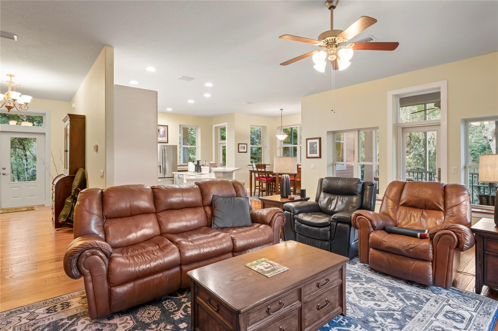 Image 9 of 72 For 3431 Riderwood Dr