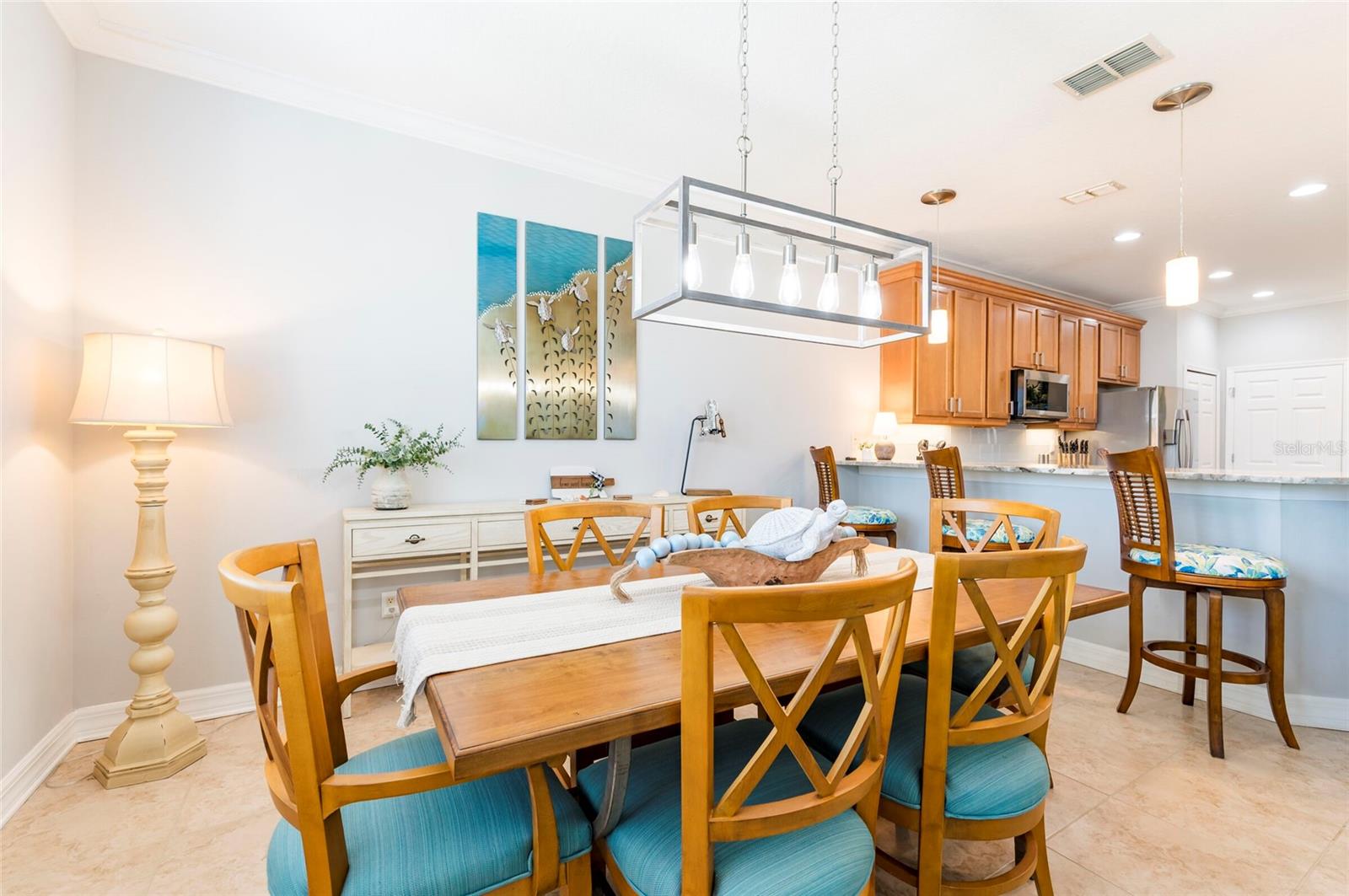 Image 22 of 61 For 19217 Gulf Boulevard