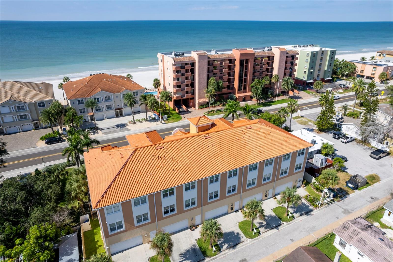 Image 5 of 61 For 19217 Gulf Boulevard