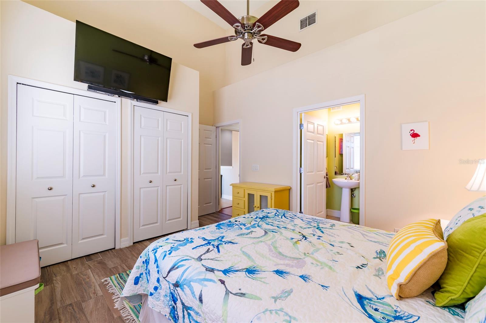 Image 50 of 61 For 19217 Gulf Boulevard