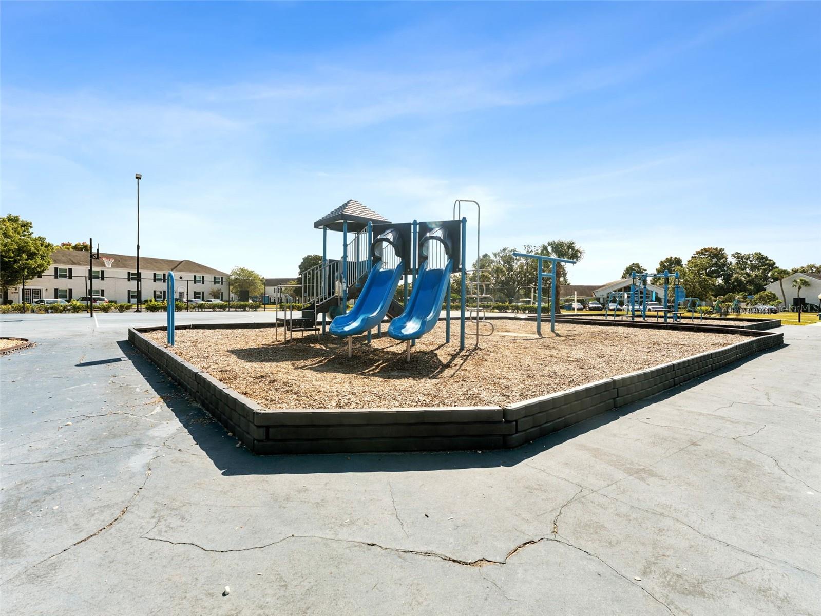 Image 27 of 38 For 13693 Orange Sunset Drive 203