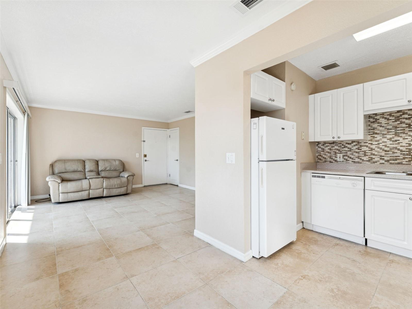 Image 7 of 38 For 13693 Orange Sunset Drive 203