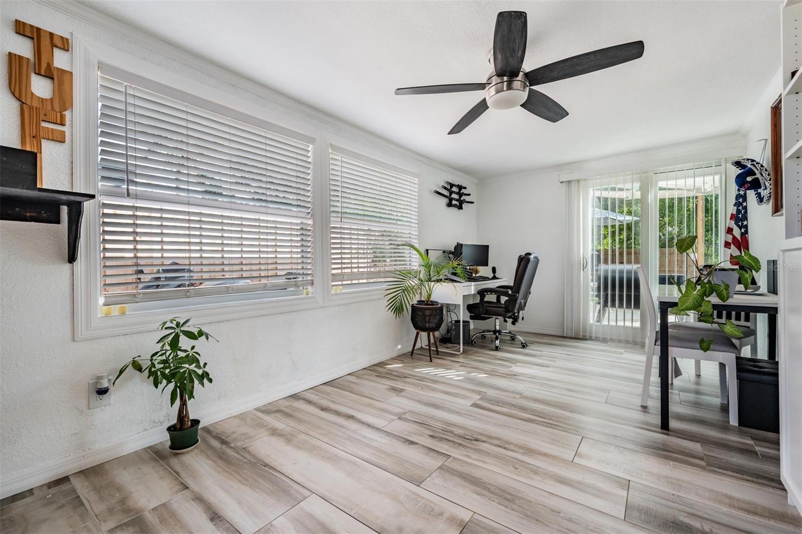 Image 20 of 37 For 1565 Connecticut Avenue Ne