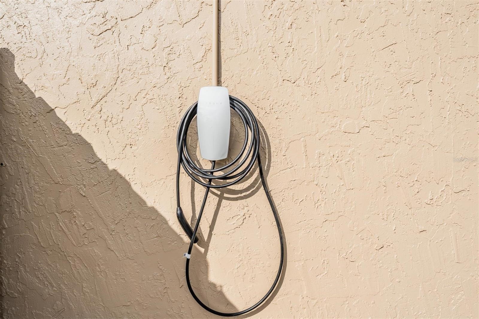 Image 23 of 37 For 1565 Connecticut Avenue Ne