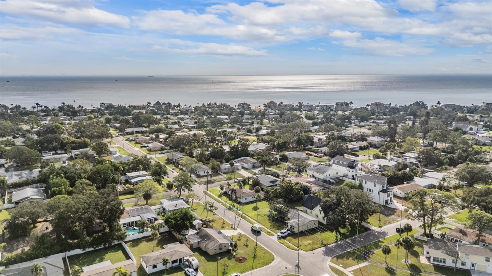 Image 31 of 37 For 1565 Connecticut Avenue Ne