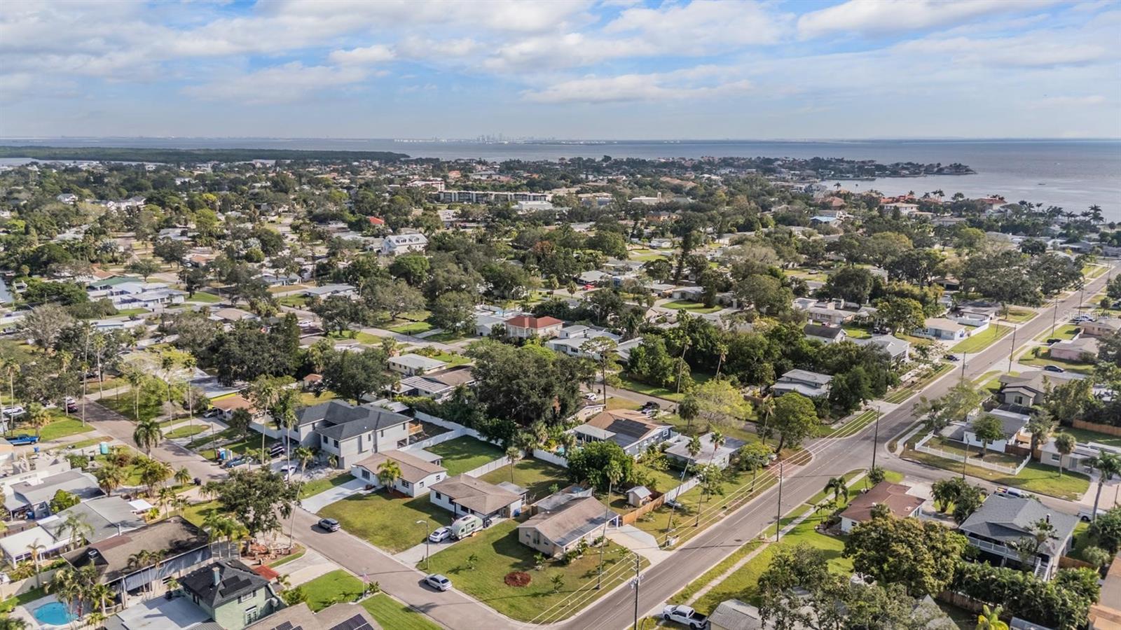 Image 32 of 37 For 1565 Connecticut Avenue Ne