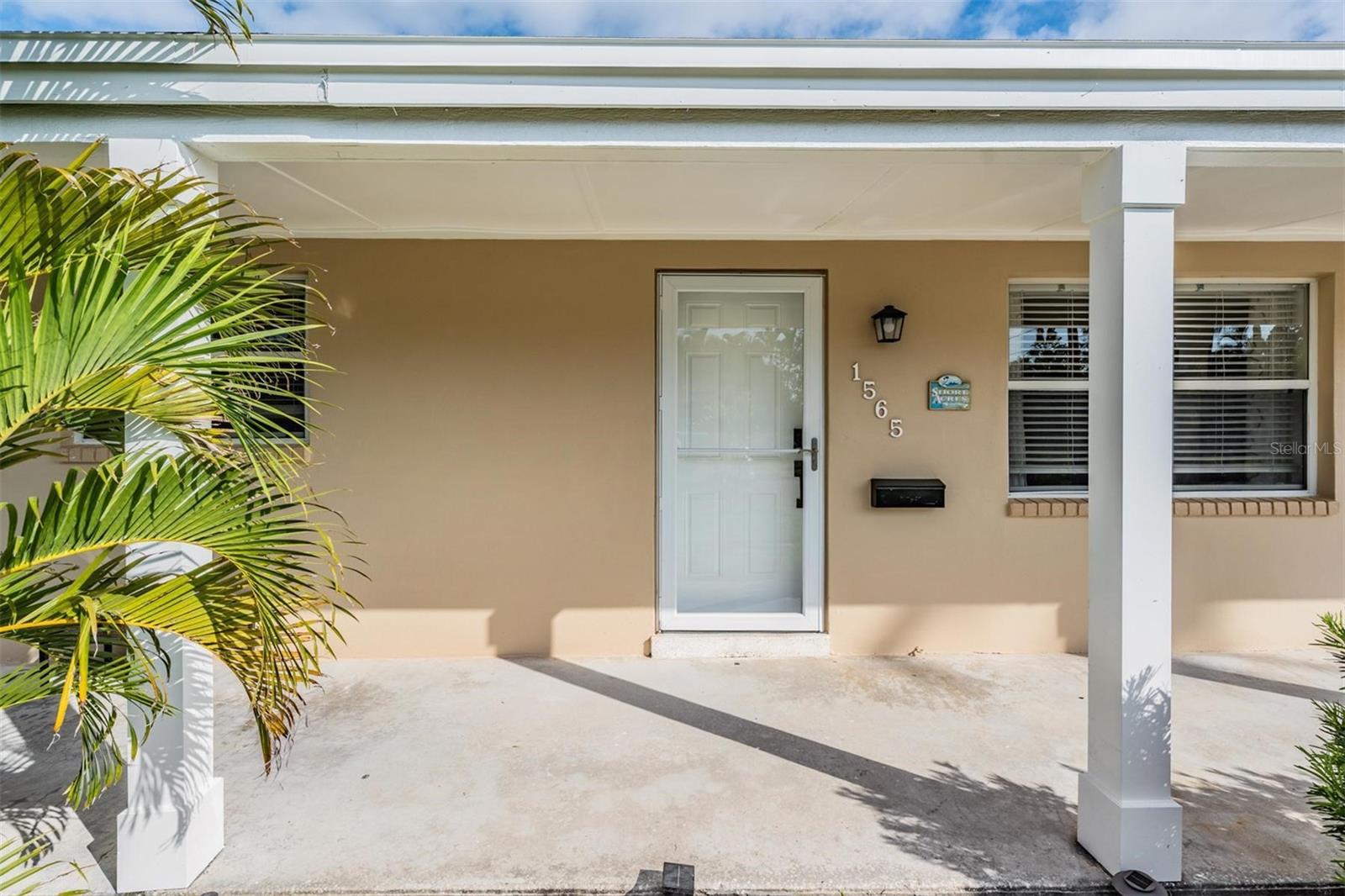 Image 4 of 37 For 1565 Connecticut Avenue Ne