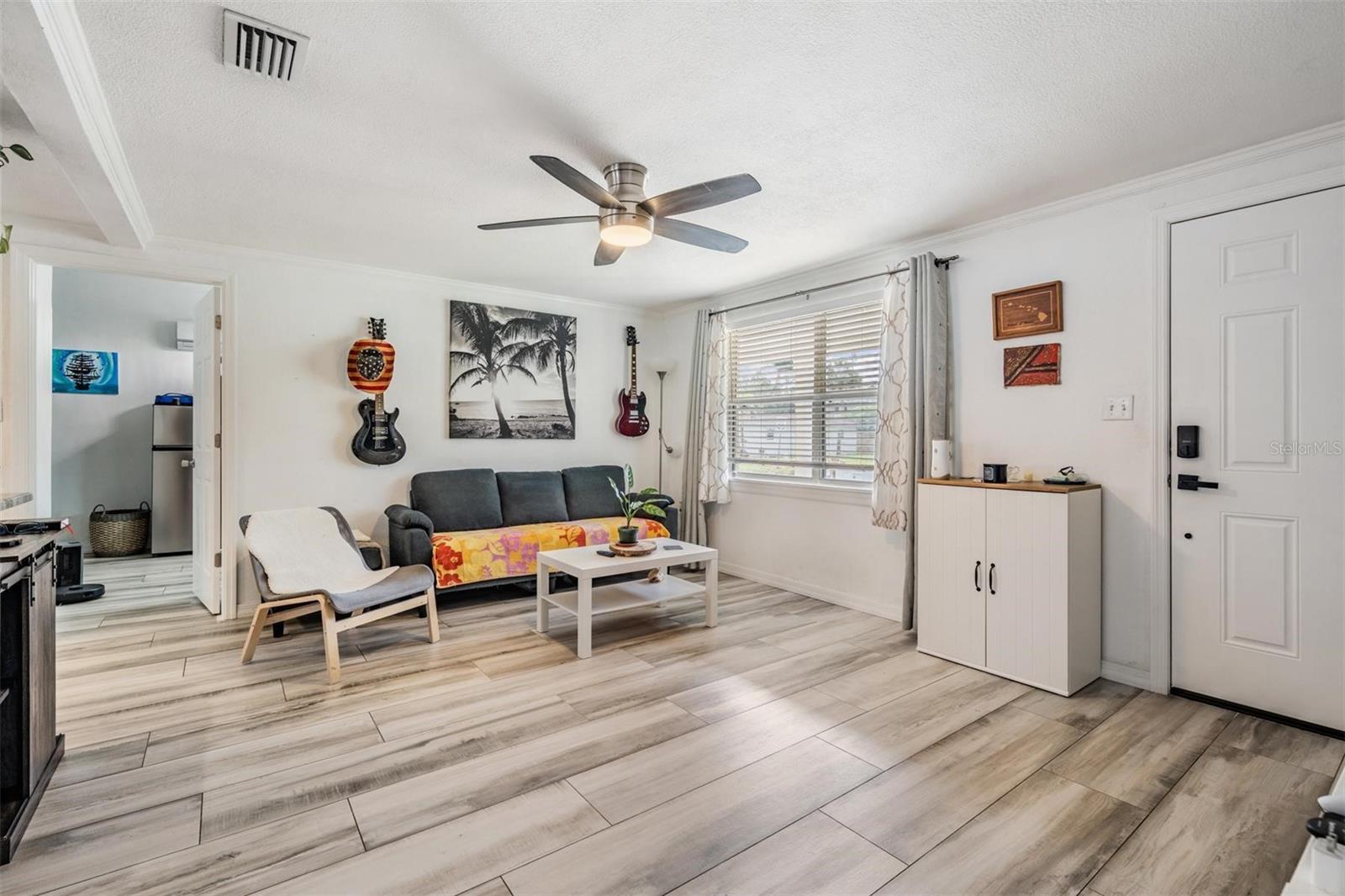 Image 6 of 37 For 1565 Connecticut Avenue Ne