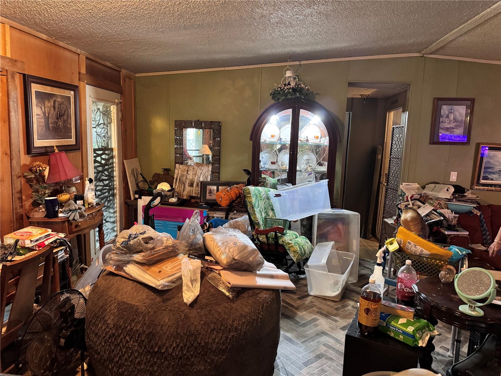 Image 9 of 11 For 35913 Valleybrook Avenue