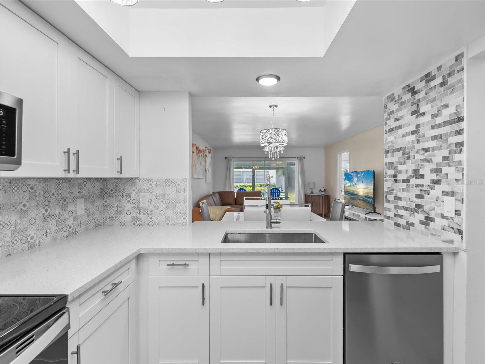 Image 4 of 60 For 5197 Silent Loop 123