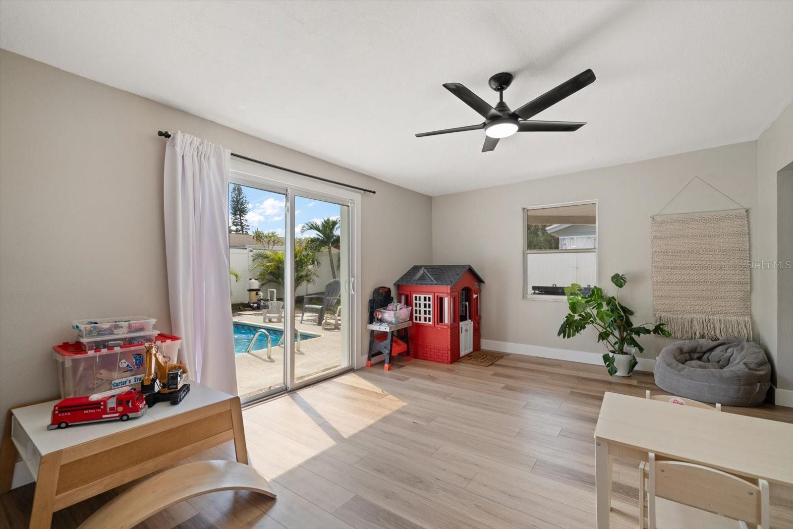 Image 22 of 46 For 6258 108th Avenue N