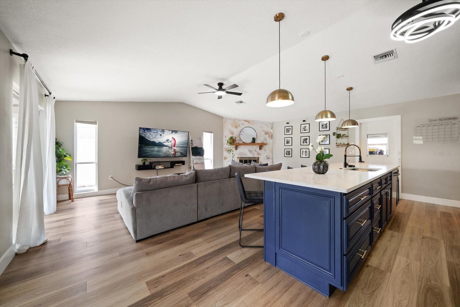 Image 4 of 46 For 6258 108th Avenue N