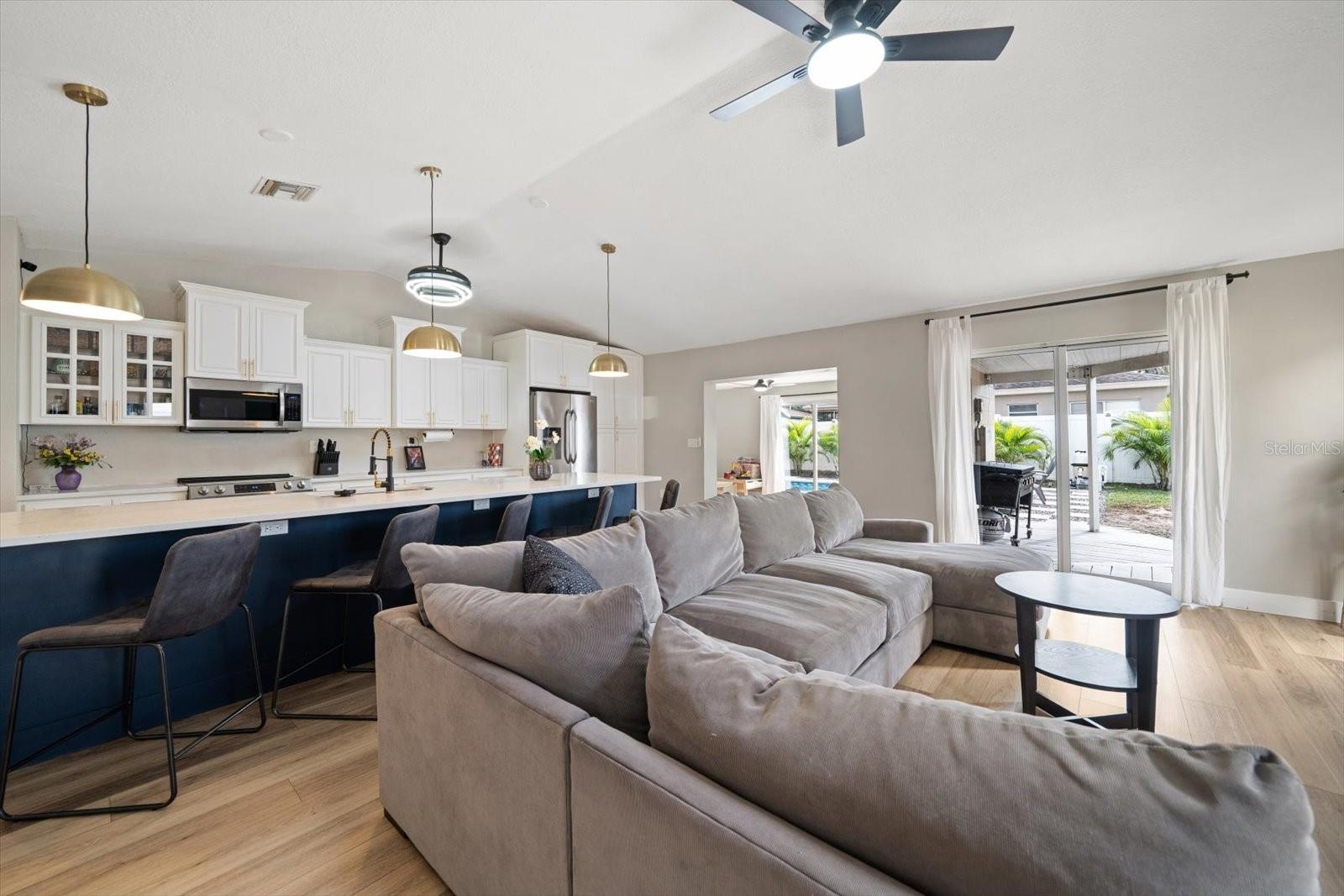 Image 7 of 46 For 6258 108th Avenue N