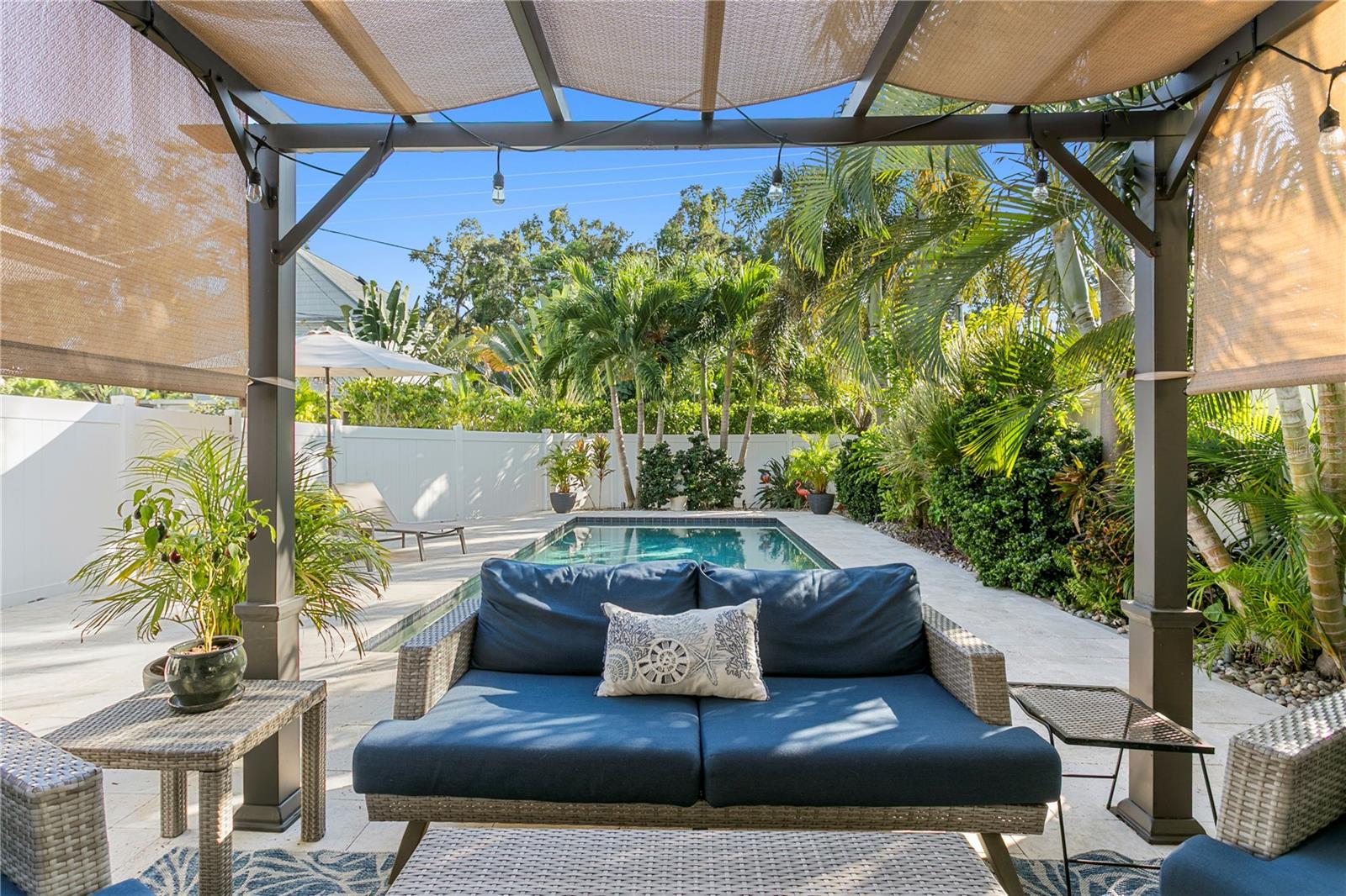 Image 17 of 33 For 1110 14th Avenue N