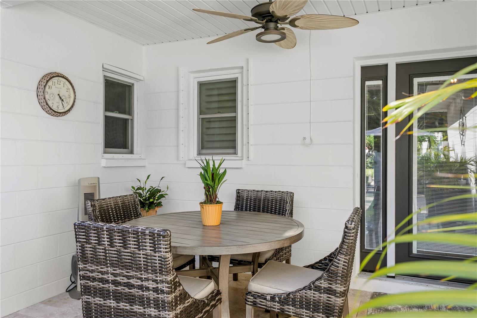 Image 18 of 33 For 1110 14th Avenue N