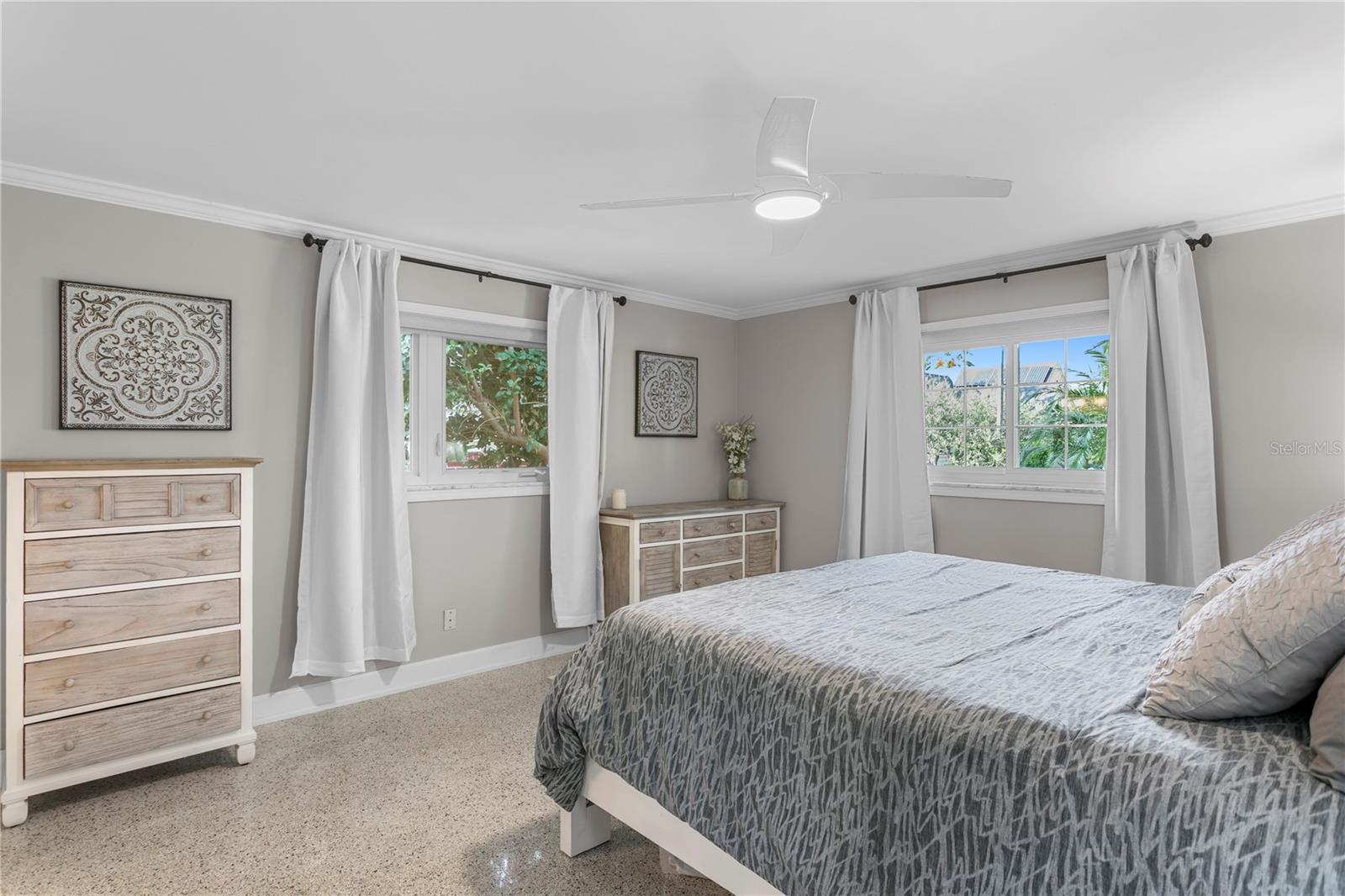 Image 24 of 33 For 1110 14th Avenue N