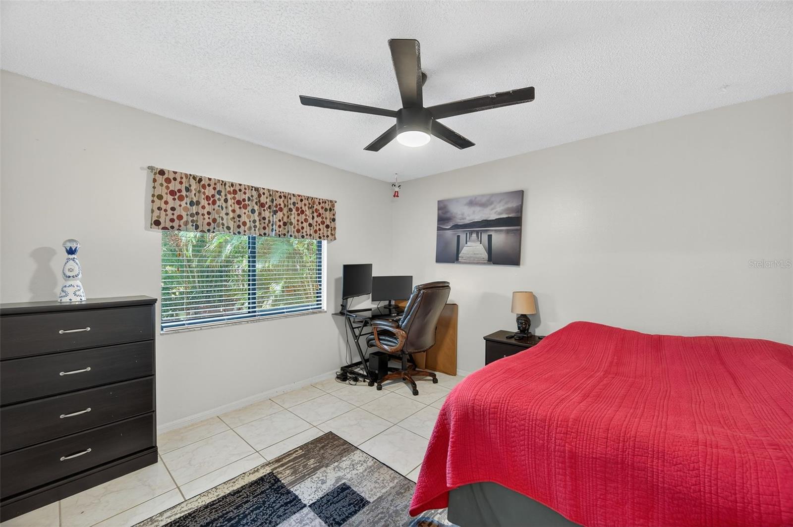 Image 11 of 39 For 1706 Whispering Drive E