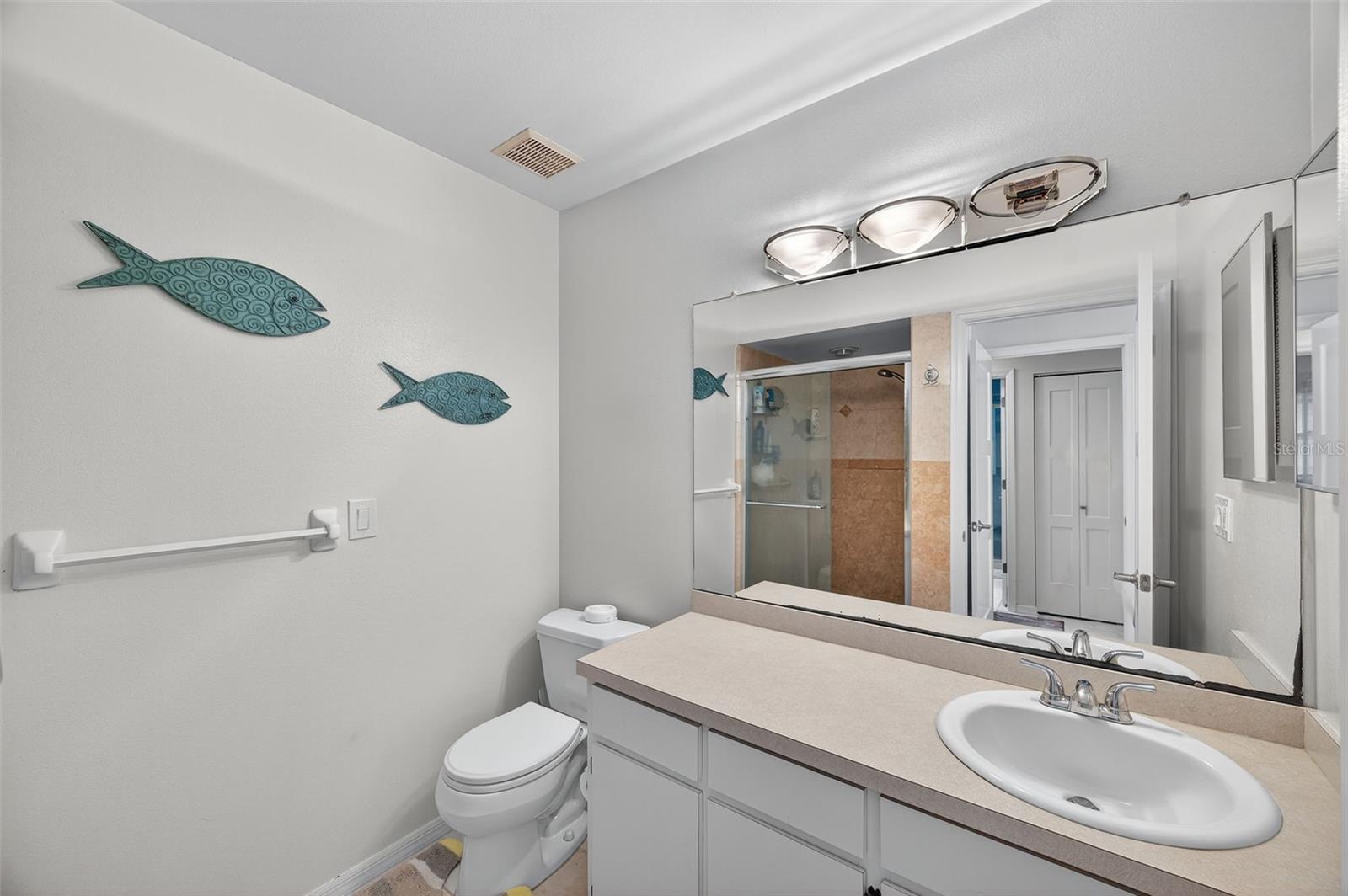 Image 14 of 39 For 1706 Whispering Drive E