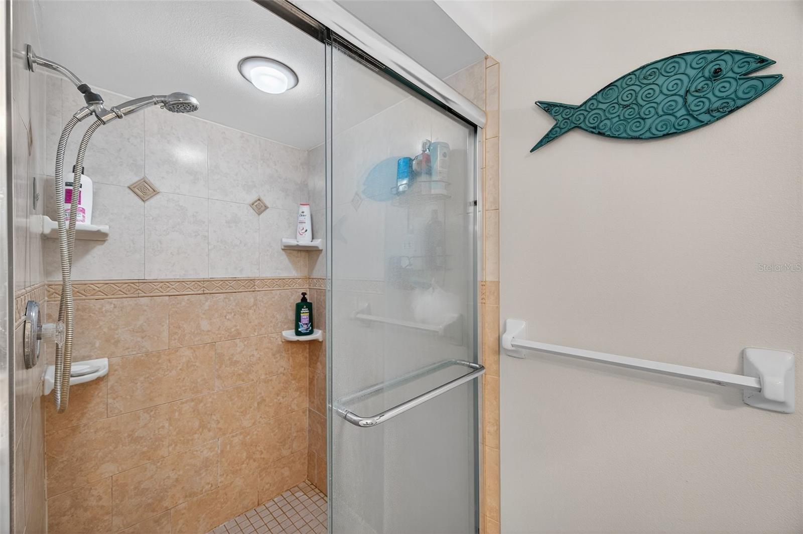 Image 19 of 39 For 1706 Whispering Drive E