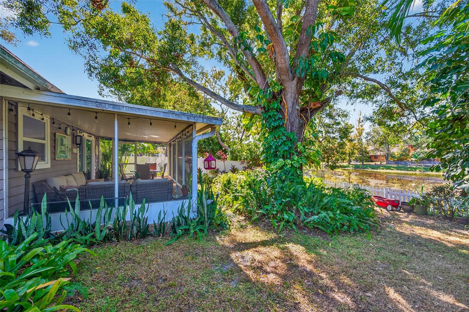 Image 31 of 39 For 1706 Whispering Drive E