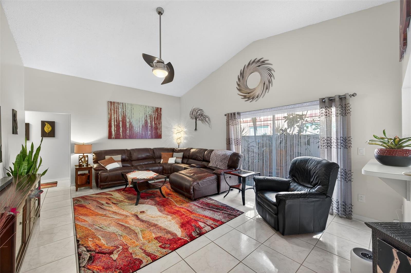 Image 4 of 39 For 1706 Whispering Drive E